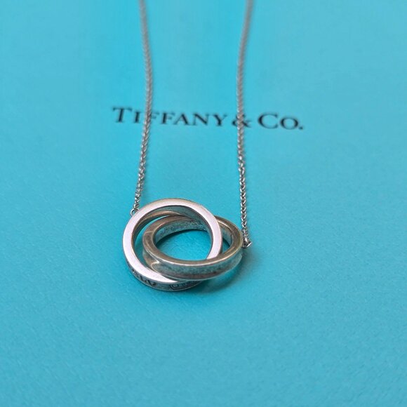 Tiffany & Co. Interlocking Circles Pendant on 15" Chain - Picture 1 of 6